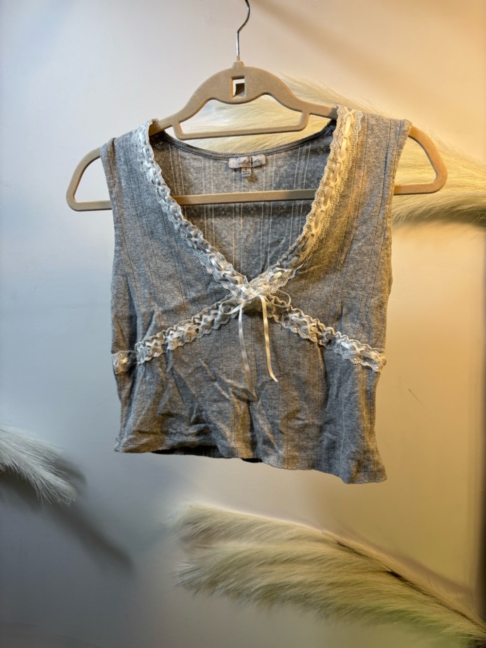 (#163) Lace-Trim Ribbed V-Neck Crop Top - Gray